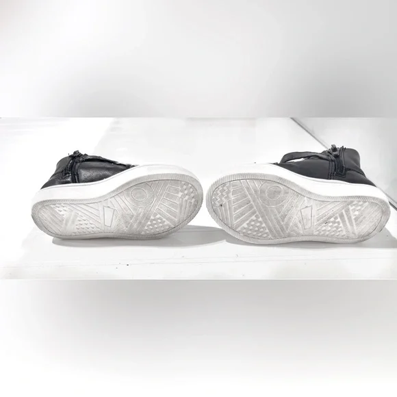 Adorable Baby Studded Hi Top Sneakers by Nicole Miller. Baby Size 6. - Picture 6 of 7